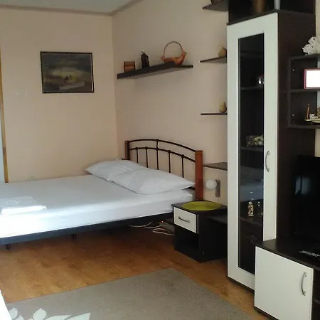 Apartment Lucy *